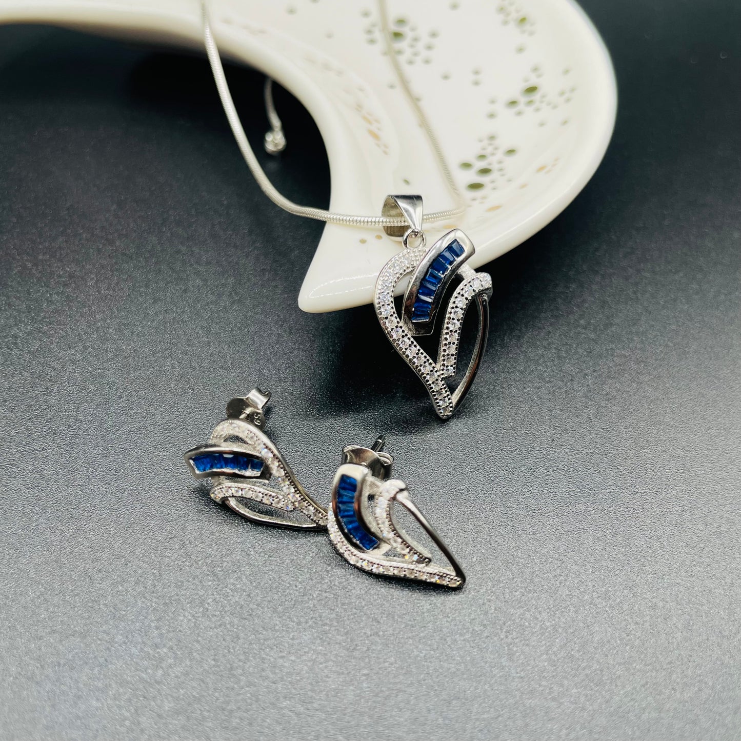 Blue Drop Pendant Set