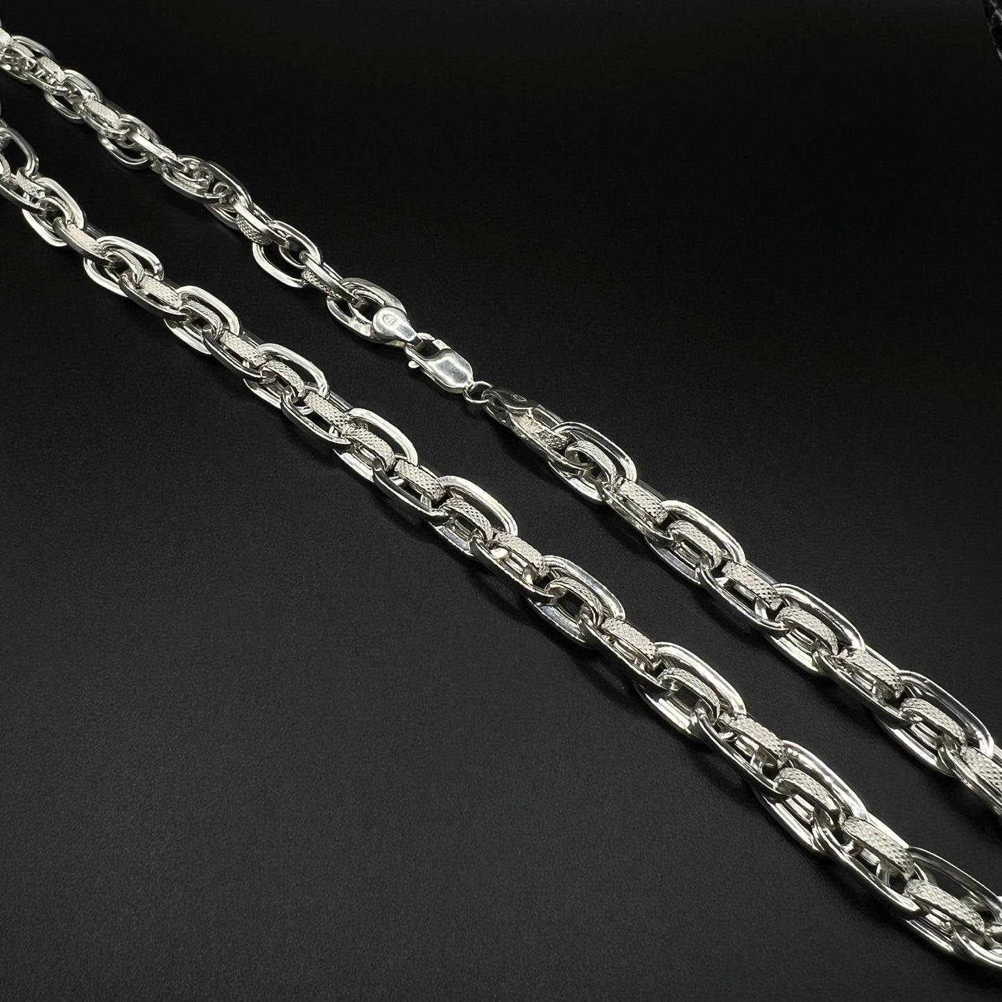 Triple Lock Chain