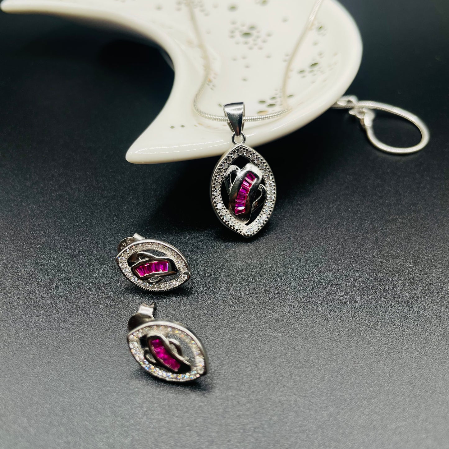 Pink Eye Pendant Set