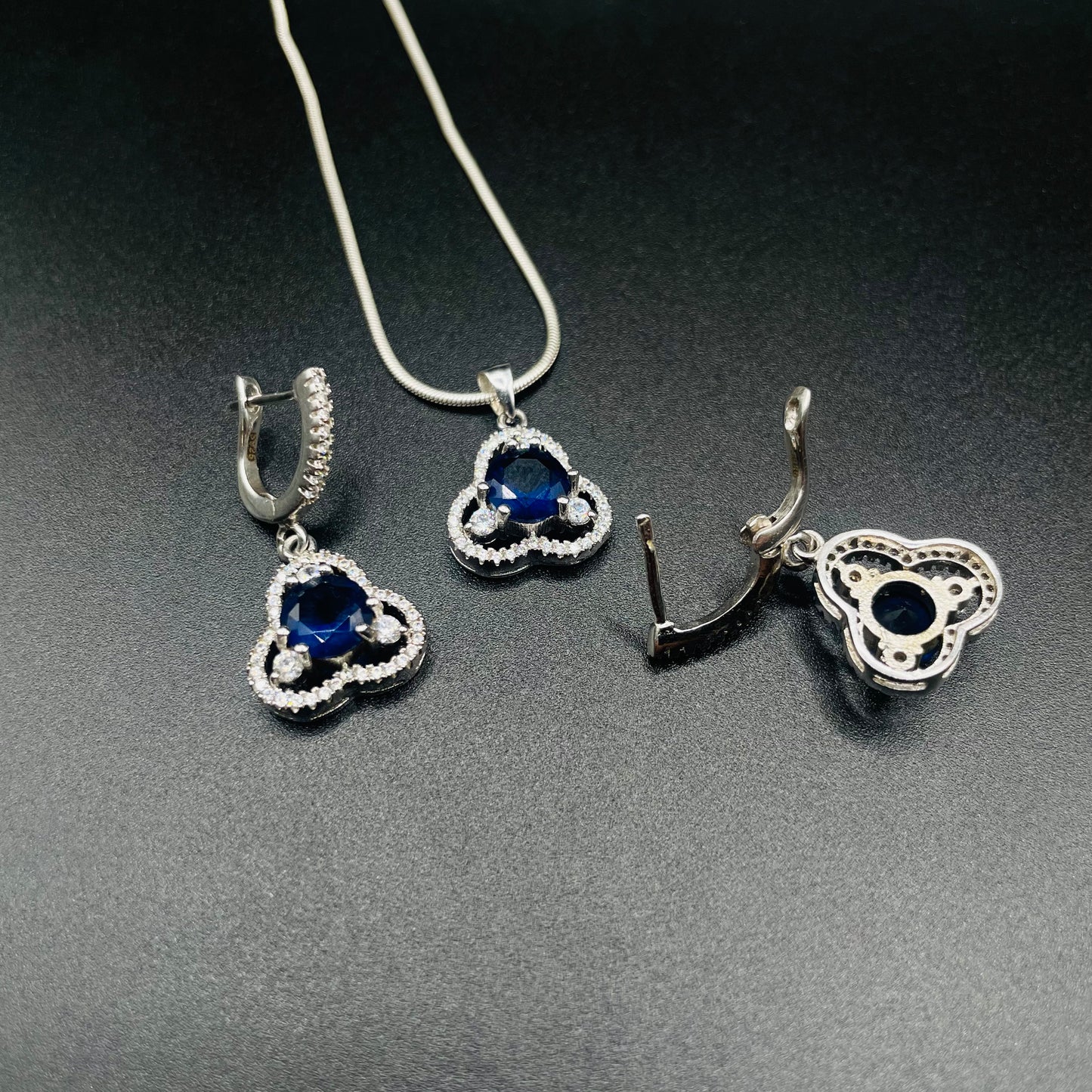 Blue Stone Pendant Set