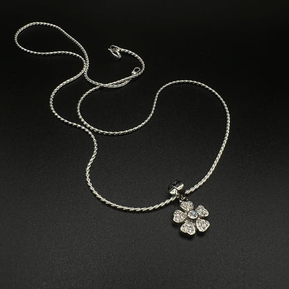 Daisy Pendant